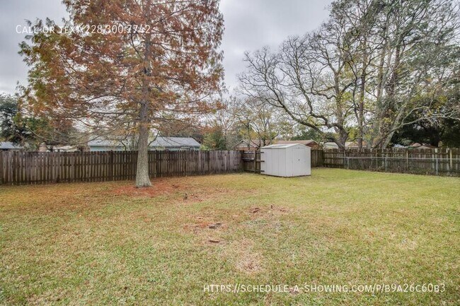 Building Photo - 4802 Bel Meade Cir