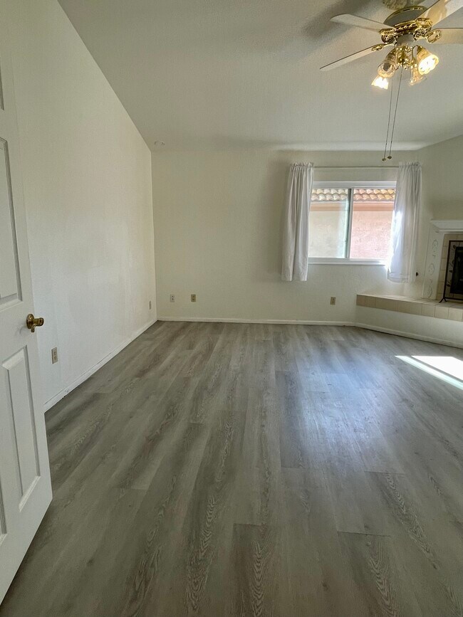 Building Photo - 40095 Festival Rd