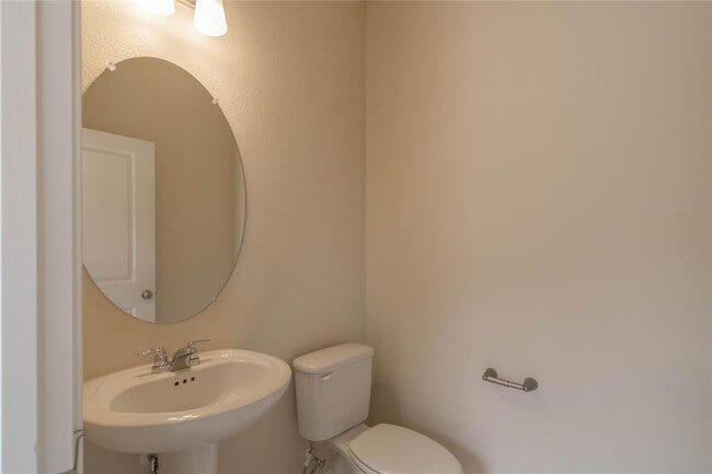 Building Photo - 1660 Coral Sunrise Trl
