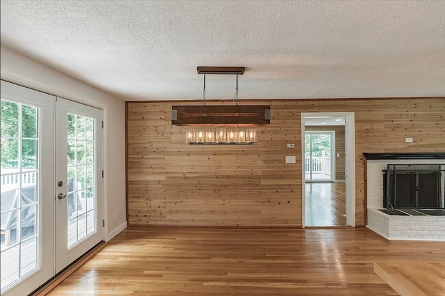 Building Photo - 12 Joyce Rd