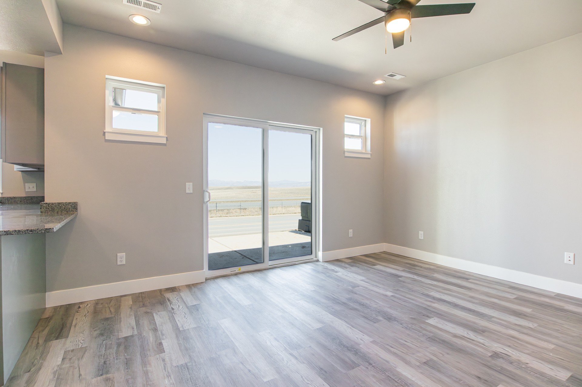 Building Photo - 2300 Deerfield Ln