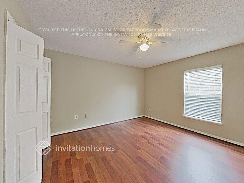 Building Photo - 1701 Alhambra Crest Dr