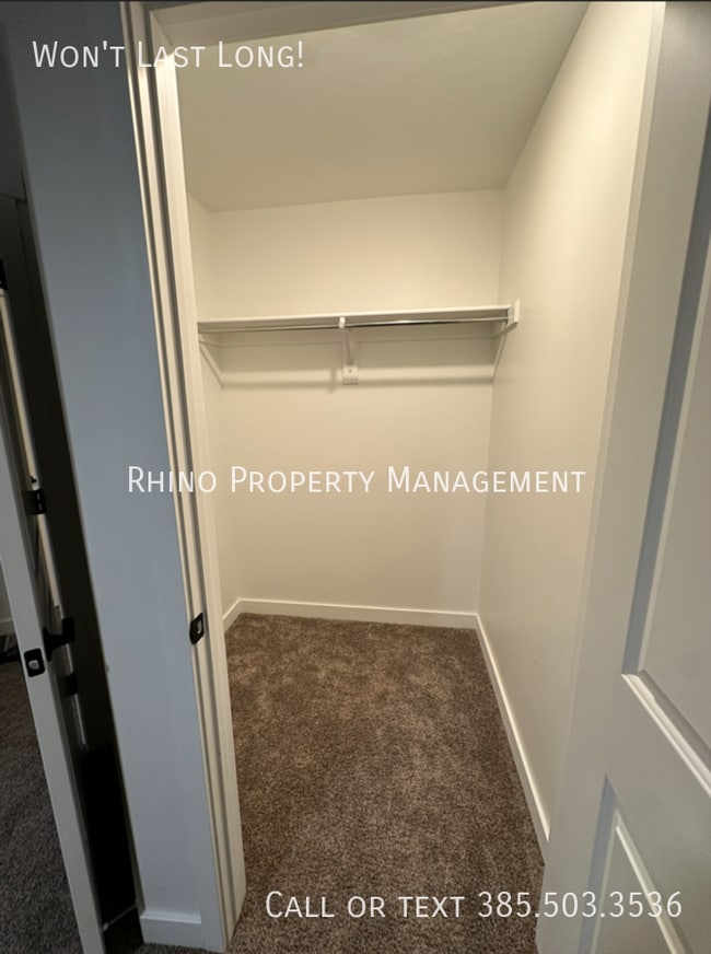 Building Photo - 429 N Northshore Dr