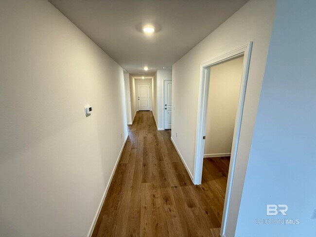 Building Photo - 16223 Eden St