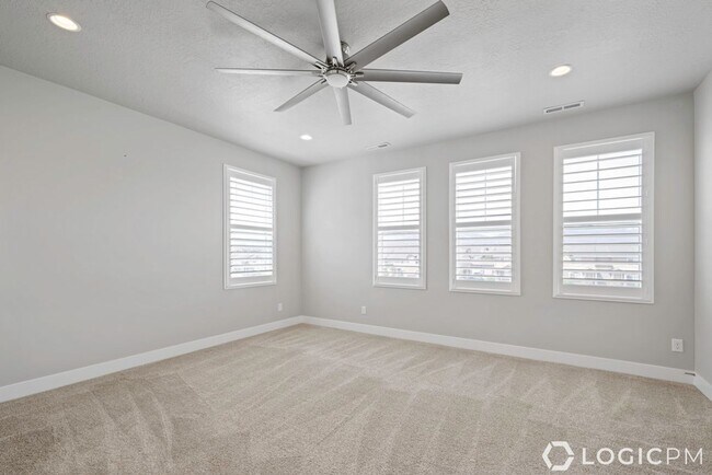 Building Photo - 7862 S 5440 W