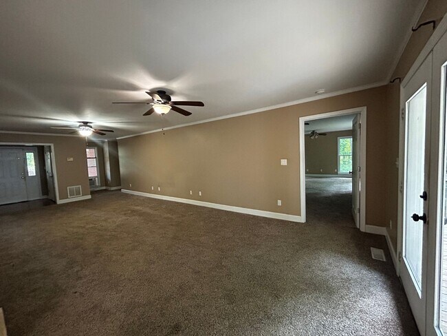 Building Photo - 308 Wynterhall Dr