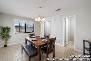 Building Photo - 1267 E Common St