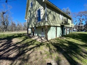 Building Photo - 201 Ferguson Dr
