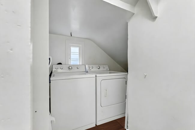 Building Photo - 21 Westall Ave