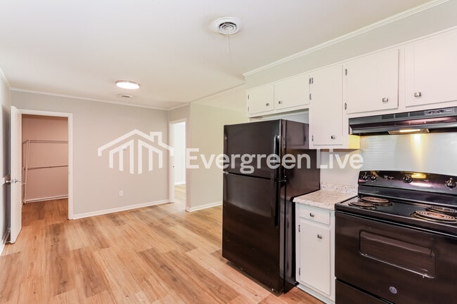 Building Photo - 3609 Massoit Dr