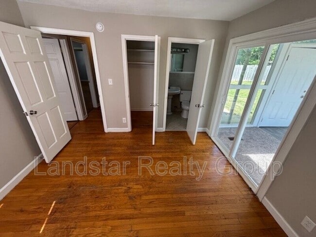 Building Photo - 6613 Manslick Rd