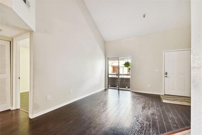 Building Photo - 10263 Gandy Blvd N