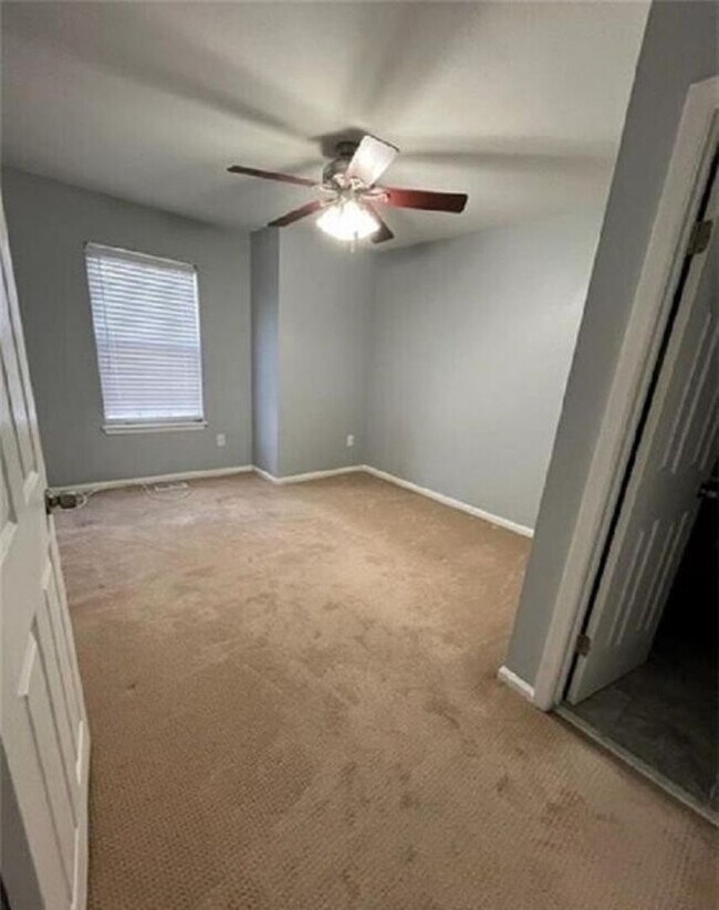 Building Photo - 2 Bedroom 2.5 Baths Condo In Columbus Station
