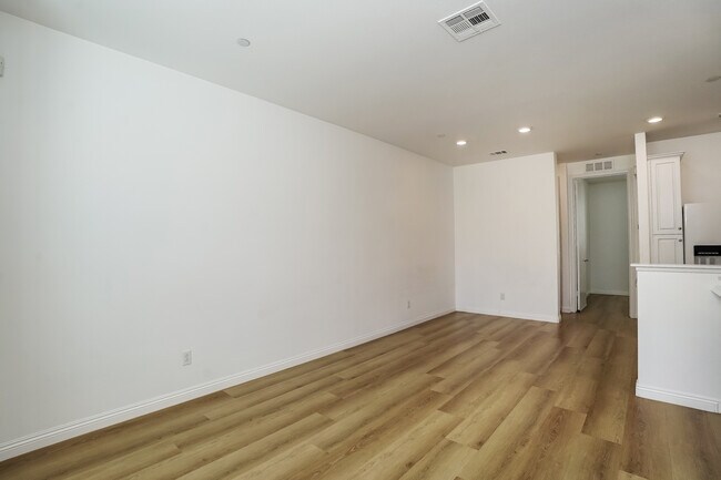 Building Photo - 7235 Cedar Rd