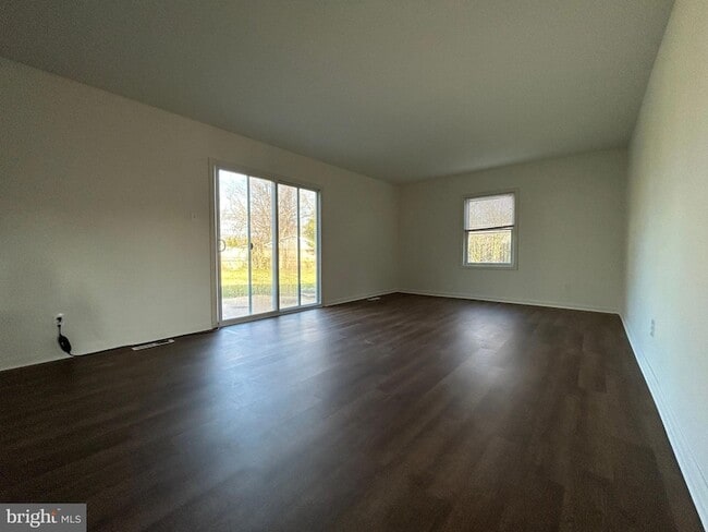 Building Photo - 7 Elk Ln