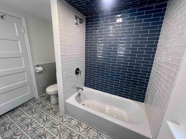 Building Photo - 61 Wollaston Ave