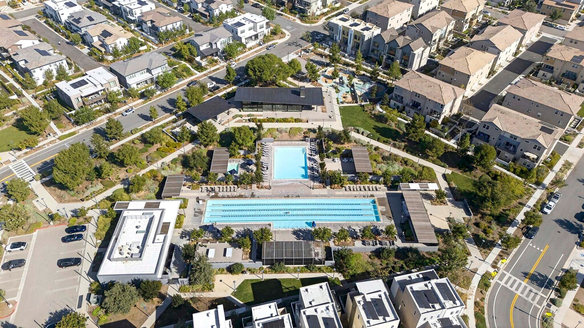 Building Photo - 346 Chorus