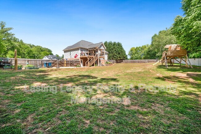 Building Photo - 187 Marbrook Dr
