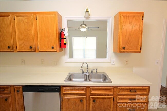 Building Photo - 309 Hamilton St