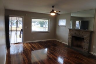 Building Photo - 1121 Fairwood Ave