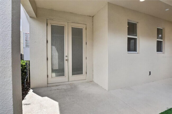 Building Photo - 15382 Arcadia Blf Lp