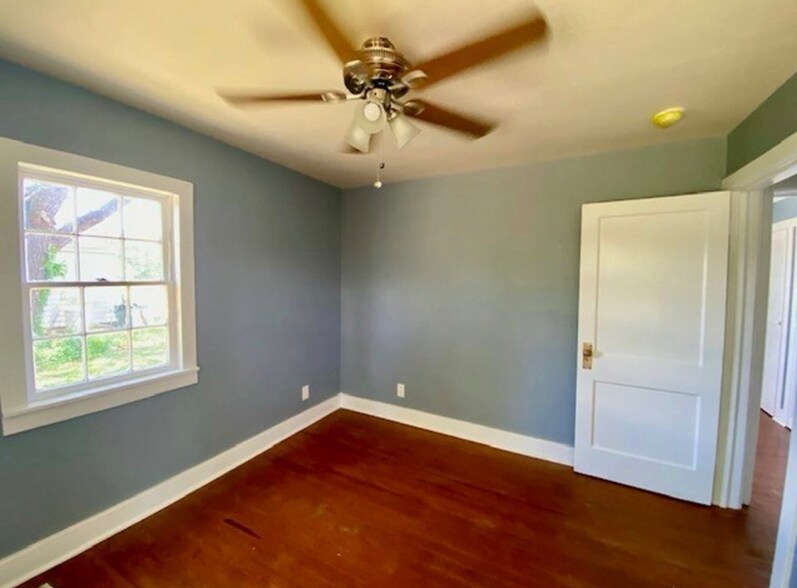 Building Photo - 33328 Rte 1201