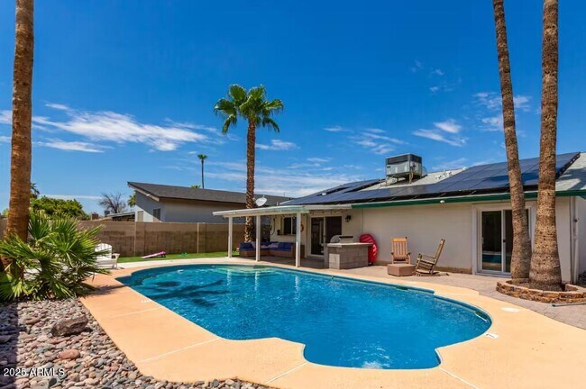 Building Photo - 2351 E Pebble Beach Dr