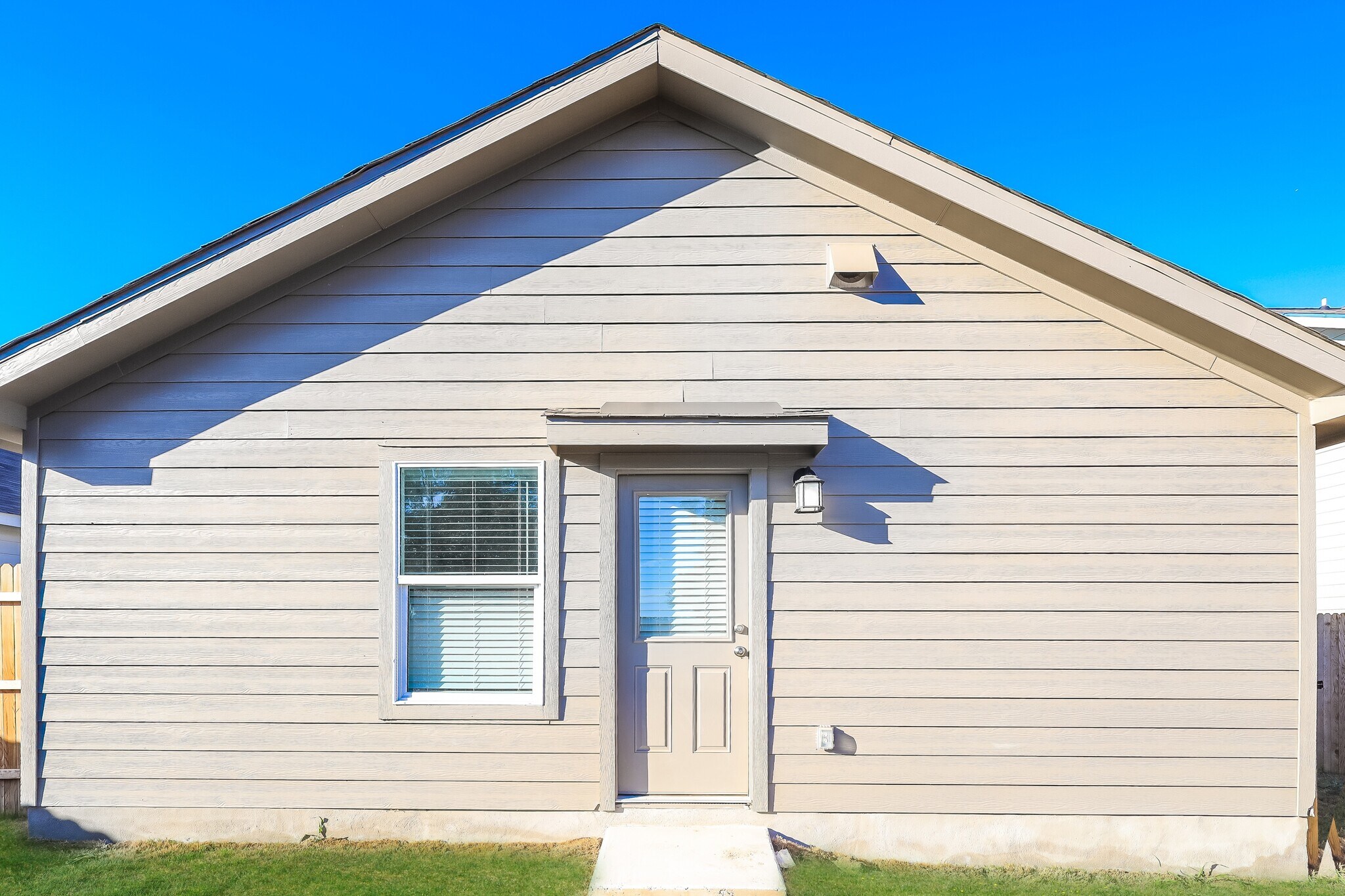 Building Photo - 13710 Haystack Rdg