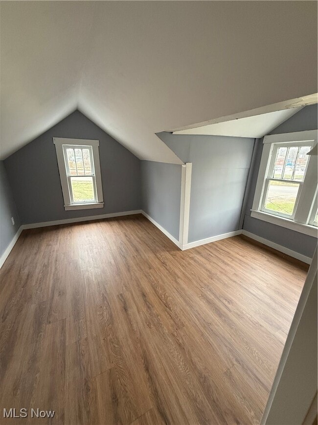 Building Photo - 714 Chester St