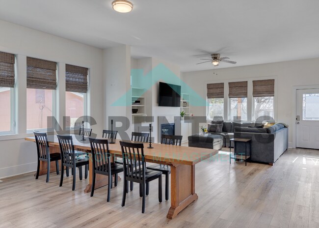 Building Photo - 1501 E Jones St