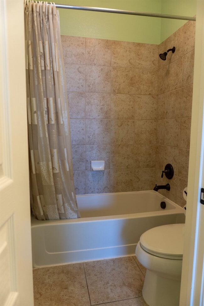 Building Photo - 25614 Somerset Meadows Ct