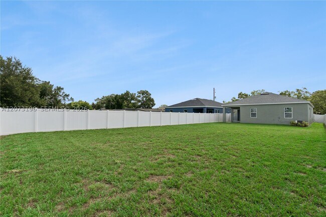 Building Photo - 1296 Moselle Ave