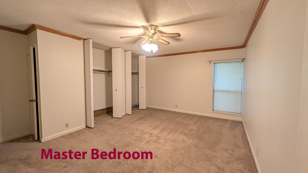 Building Photo - 540 Berlin Dr
