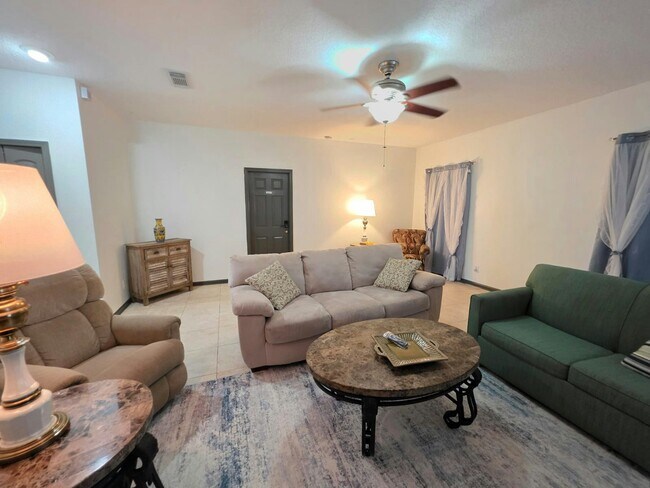 Building Photo - 2355 Ribault Scenic Dr