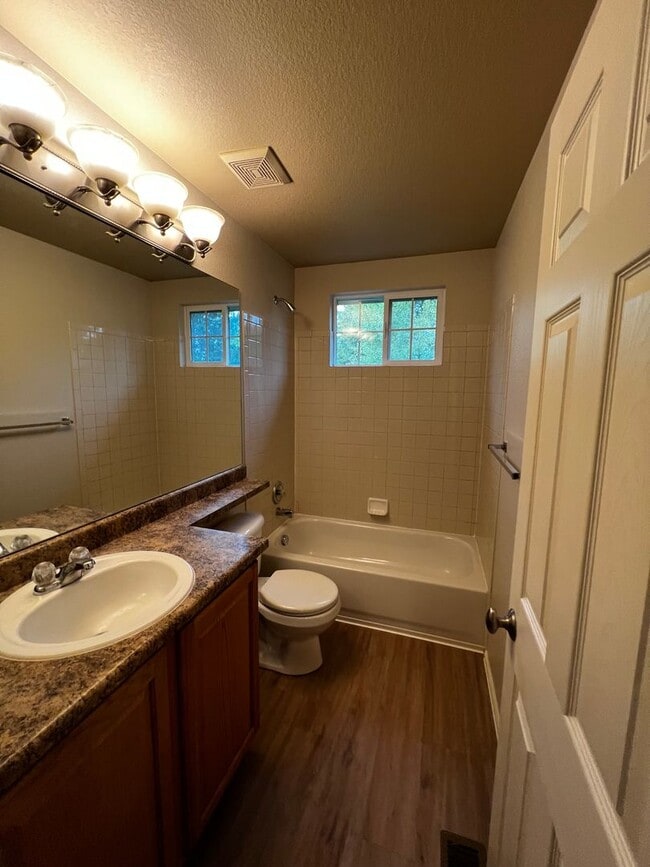 Building Photo - 3032 Hackney Ln