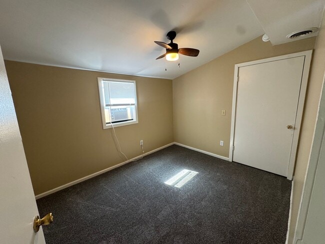 Building Photo - 80 Williams