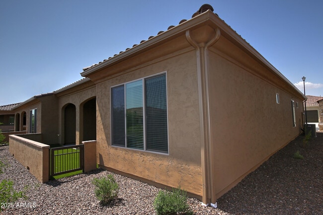 Building Photo - 16931 W Holly St