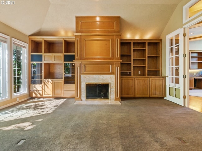 Building Photo - 2080 Wellington Dr