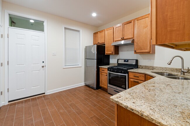 Building Photo - 3224 N Keating Ave