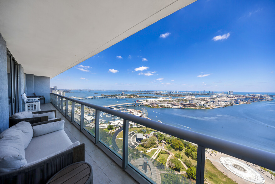 Primary Photo - 50 Biscayne Blvd