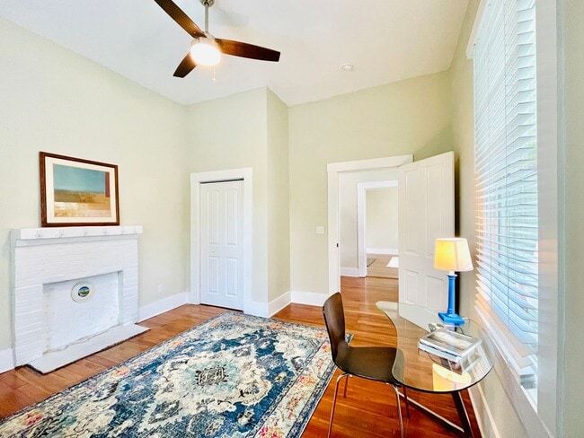 Building Photo - Beautifully restored cottage downtown Madsion