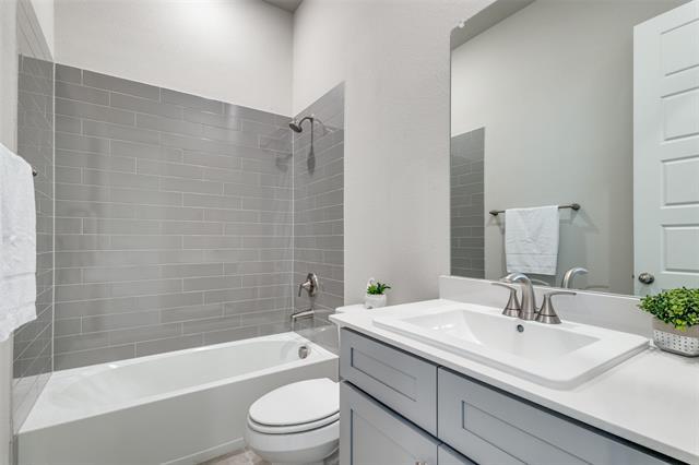 Building Photo - 2455 Morningside Dr