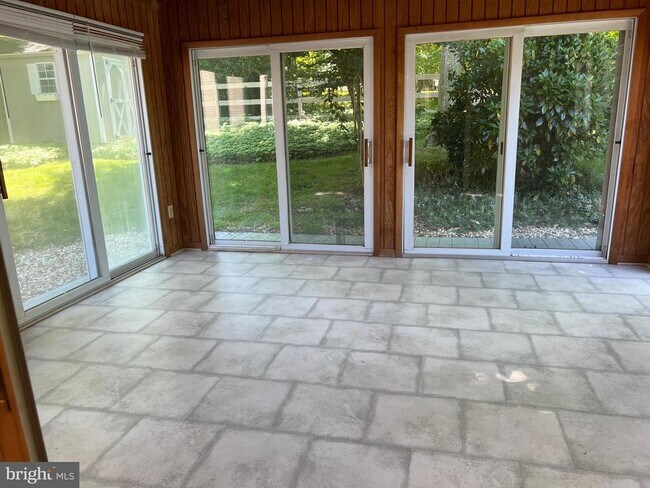 Building Photo - 8711 Braeburn Dr
