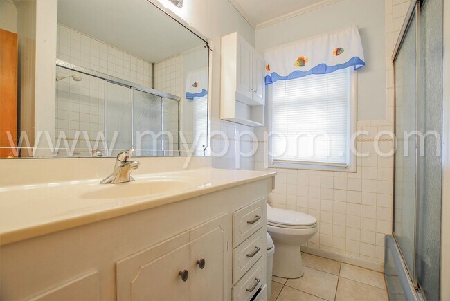 Building Photo - Raised Ranch | 3 Bedroom 2 Bathroom Home | Benson