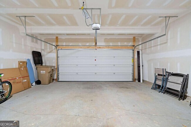 Building Photo - 5911 Green Ash Ct