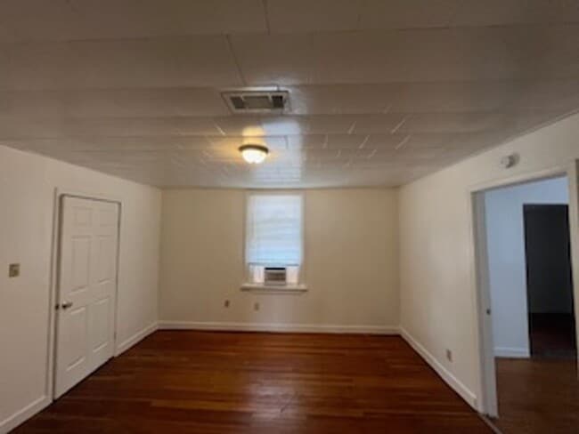 Building Photo - Biloxi 3 Bedroom