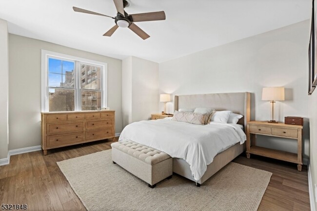 Building Photo - 1 Independence Way