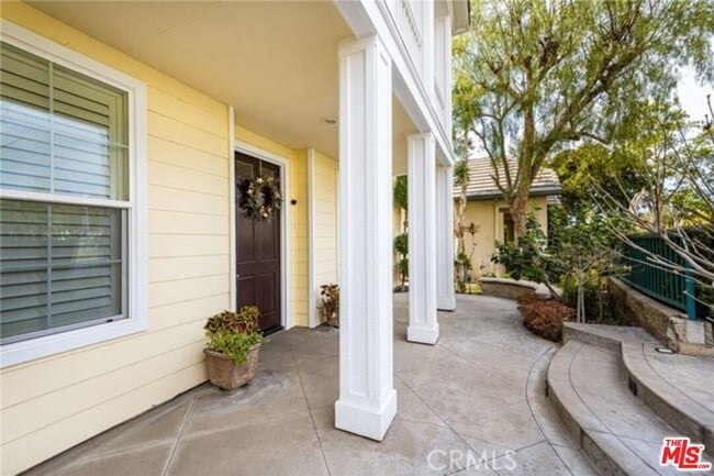 Building Photo - 2088 Ward St