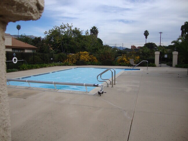 Pool - 565 Camino de la Aldea