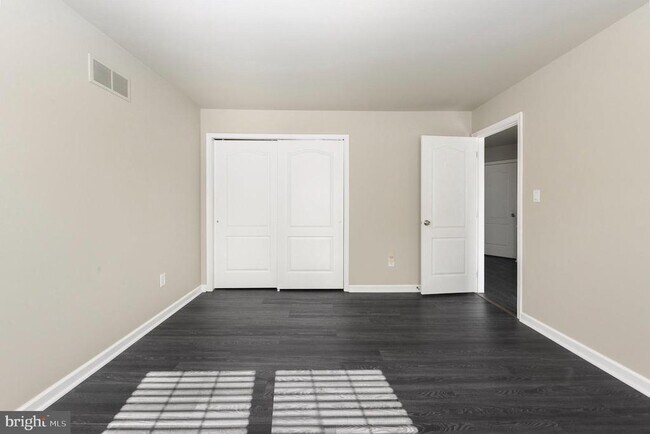Building Photo - 131 Gleneagles Dr